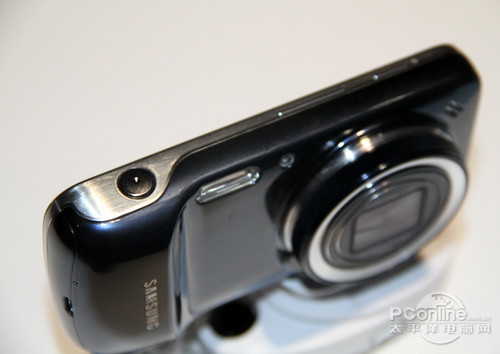 S4 ZOOM