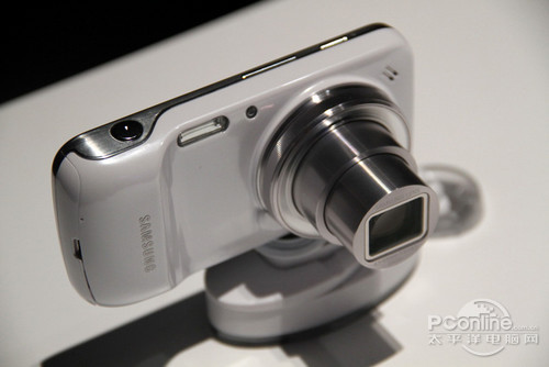 S4 ZOOM