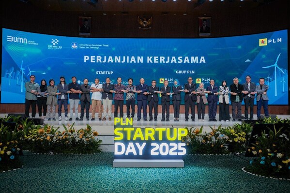 PLN Startup Day 2025 C PLN, government representatives, and greentech startups unite in Jakarta to sign strategic collaborations supporting Indonesias energy transition.